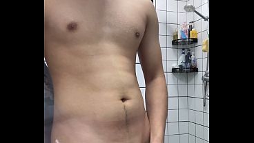 男大厕所露脸喷射