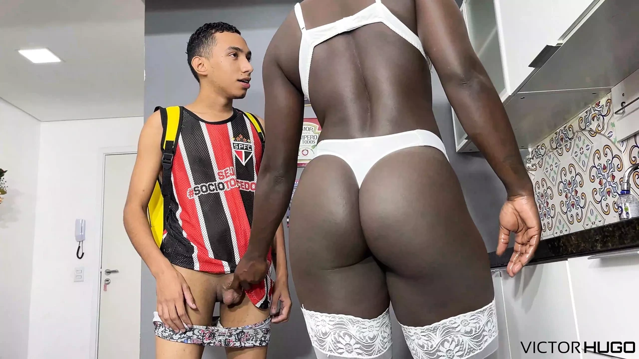 Big Ass Makes Me Come